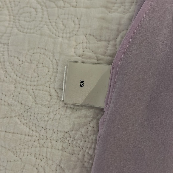 Lavender and silver sleeveless blouse - Picture 5 of 6